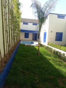 https://www.immotaroudant.com/bien/villa-avec-piscine-et-jardin-2/