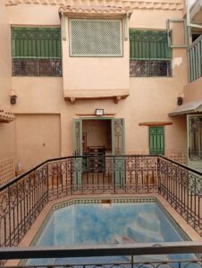 https://www.immotaroudant.com/bien/riad-avec-piscine-au-centre-medina/